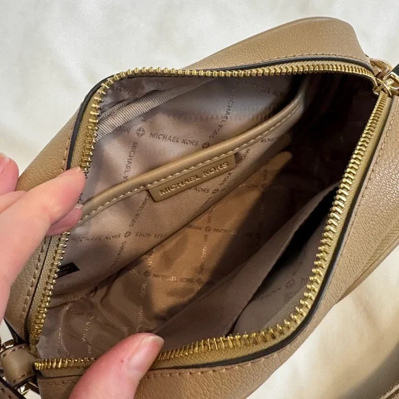 Michael Kors Tan Crossbody Bag - Picture 3 of 6